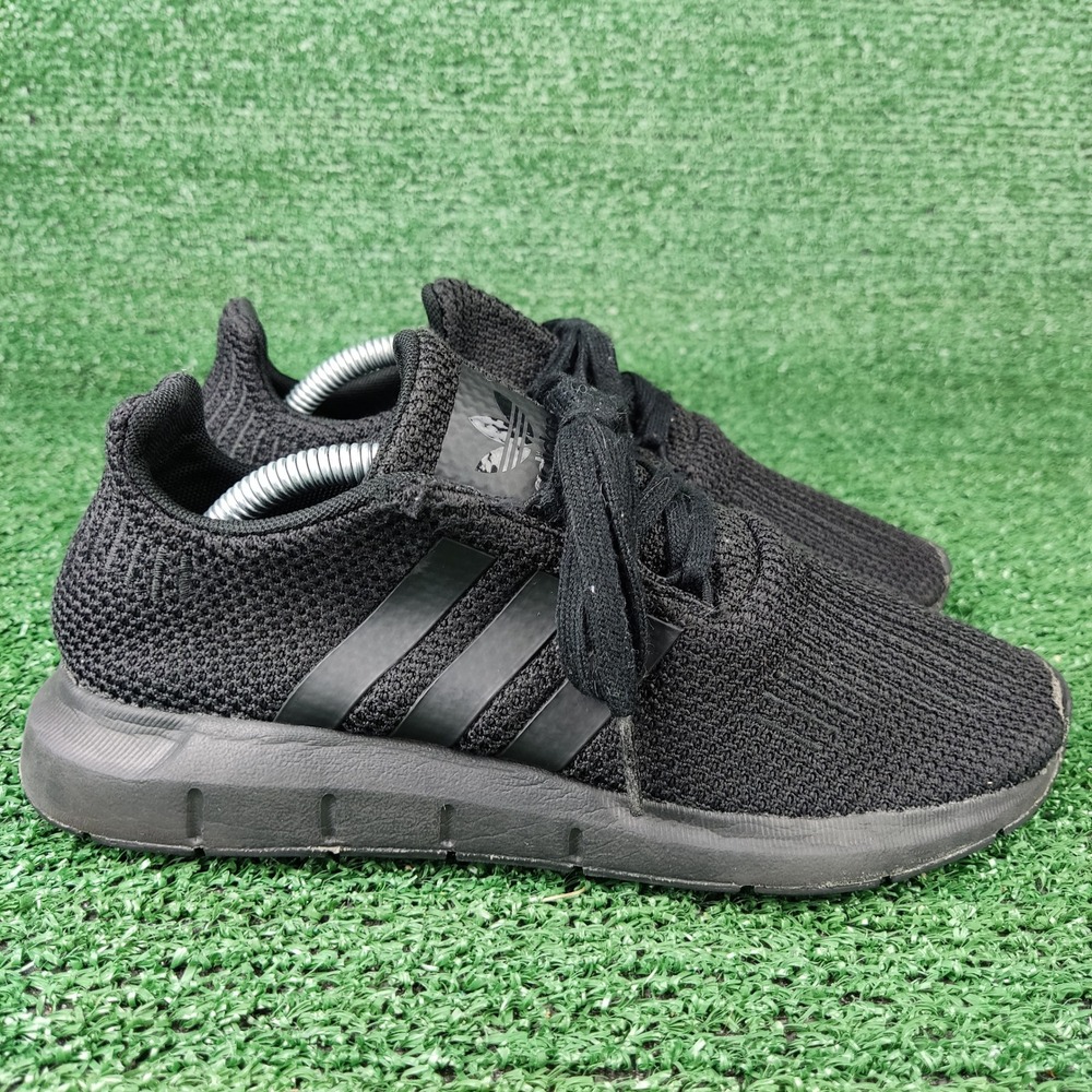 Adidas Sneakers Womens 4.5 Black Swift Run F34314‎ Triple Black Knit Athletic